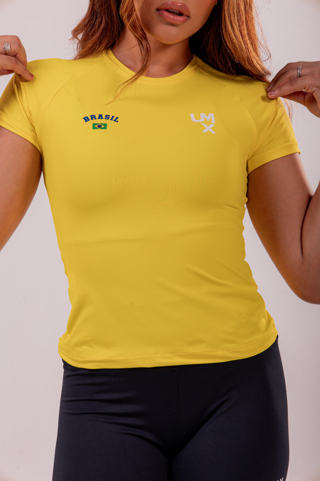 Camisa Feminina Under Brasil Fit