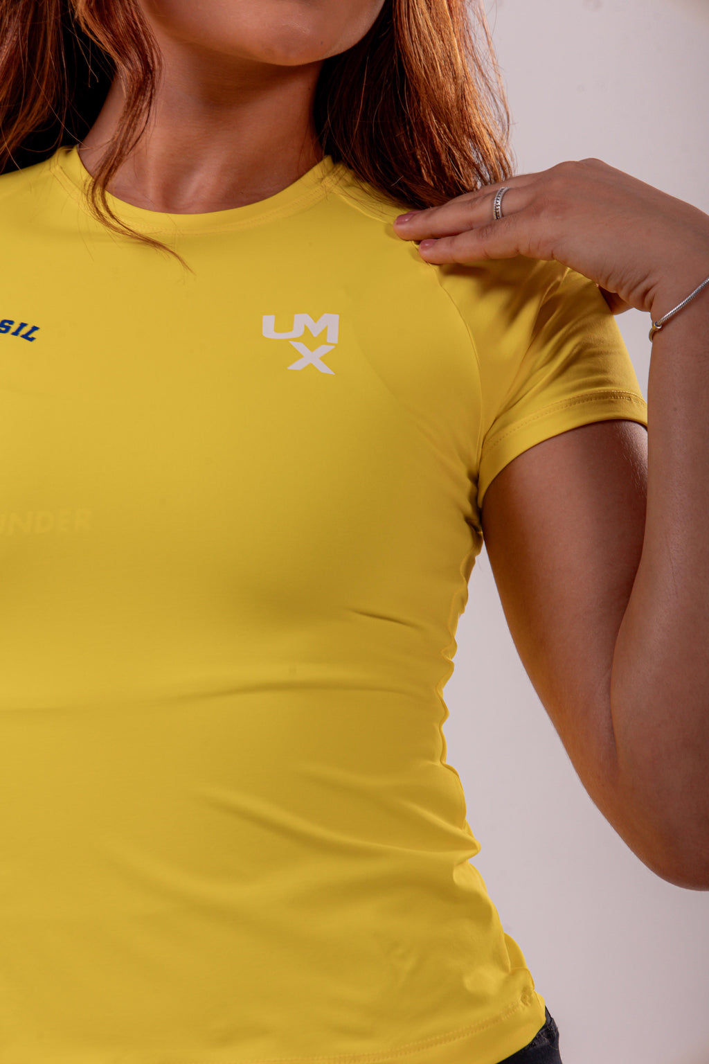 Camisa Feminina Under Brasil Fit